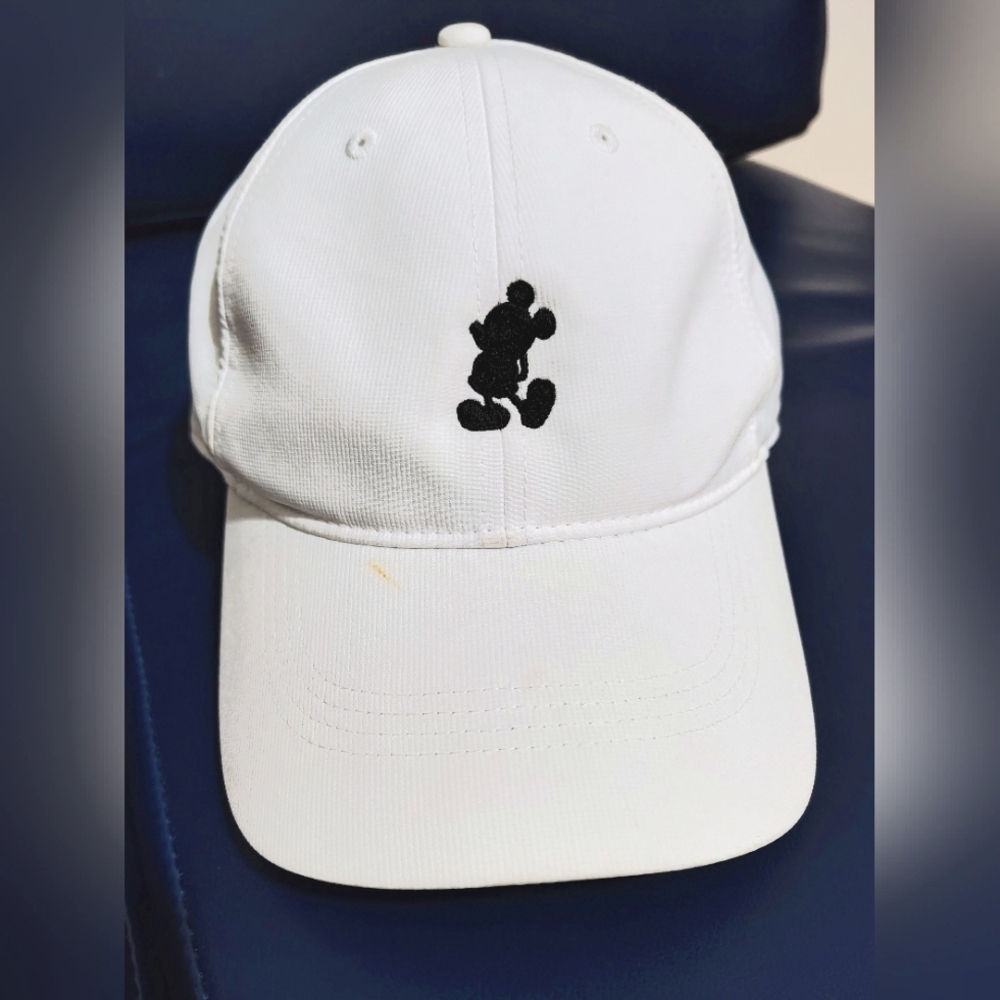 Nike Authentic Disney MICKEY MOUSE White Golf Hat